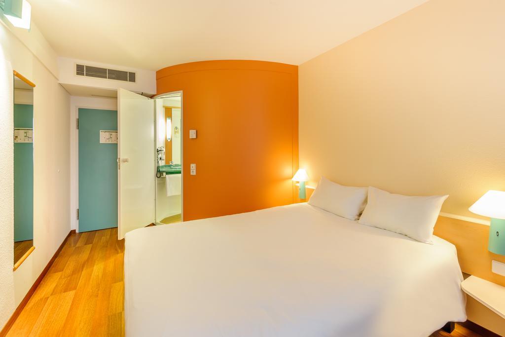 Zweibettzimmer
